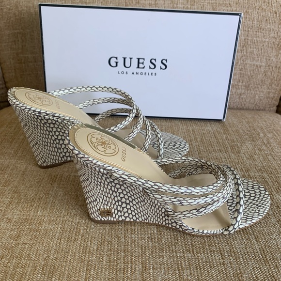 Guess Wedge Sandal Size 8 - Picture 6 of 6
